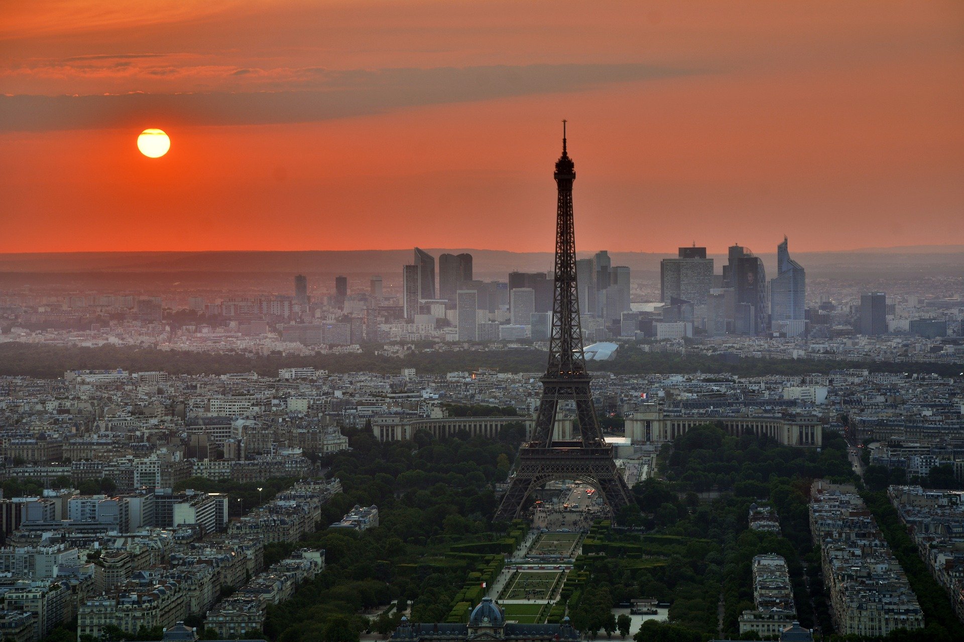 Sun rise and sun set today and tomorrow Paris